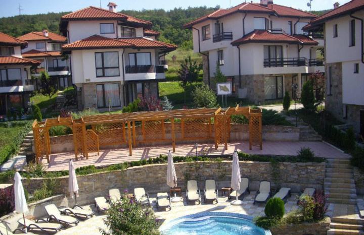 Bay View Villas - Luxury Villas & Apartments 코샤리챠 외부 사진