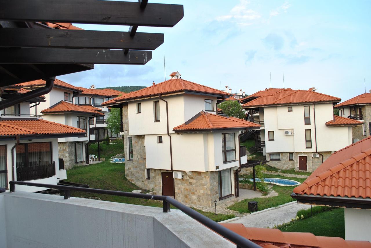 Bay View Villas - Luxury Villas & Apartments 코샤리챠 외부 사진