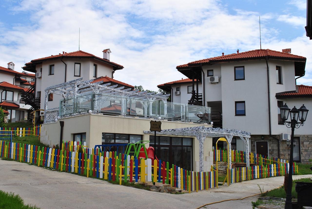 Bay View Villas - Luxury Villas & Apartments 코샤리챠 외부 사진