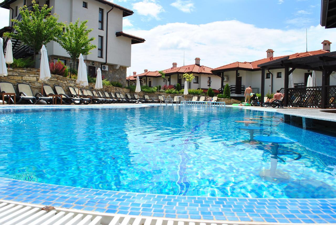 Bay View Villas - Luxury Villas & Apartments 코샤리챠 외부 사진